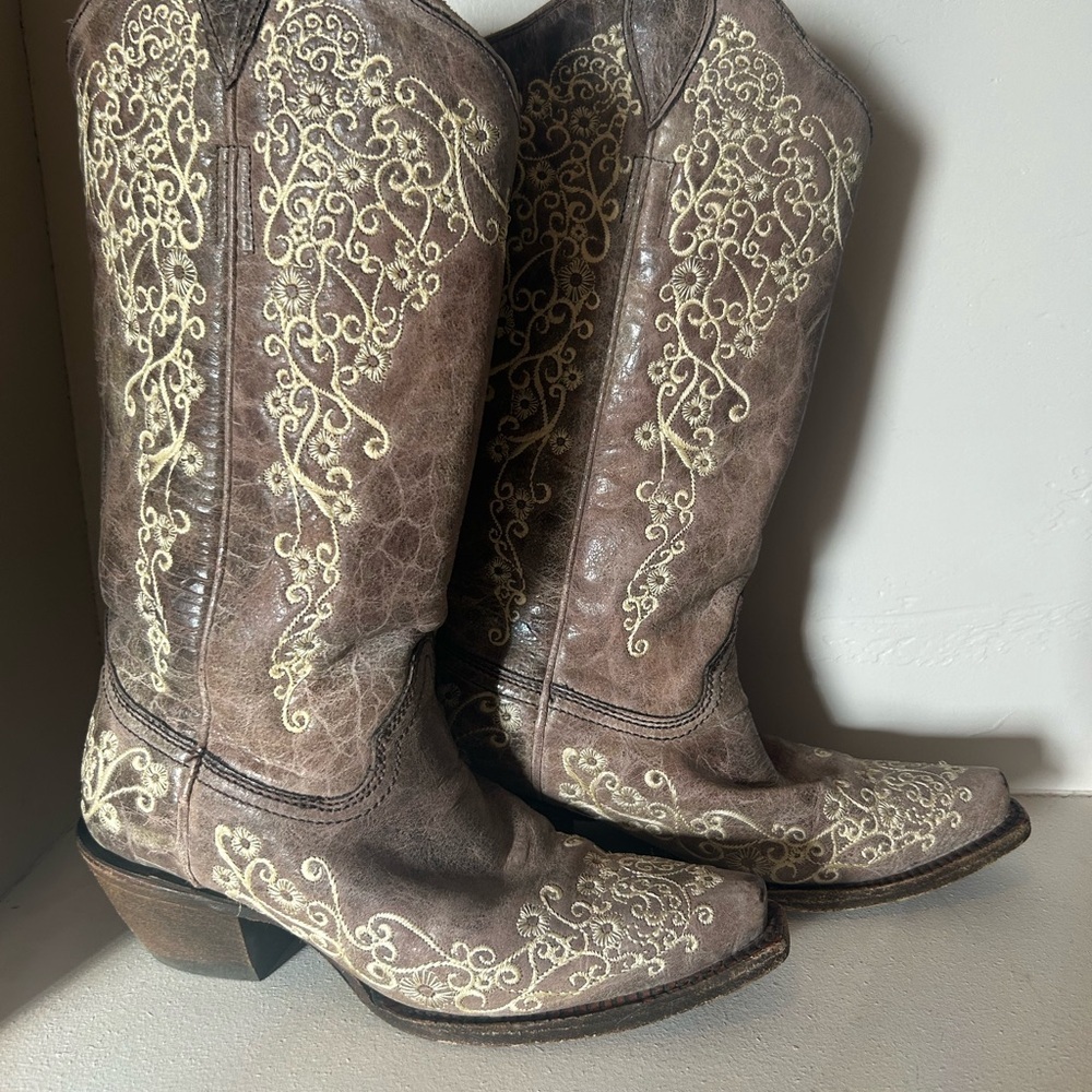 Corral Tan Handcrafted Boots - Picture 2 of 6